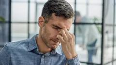 Veel mensen doen dit zonder het te beseffen: dit gebaar verraadt meteen onzekerheid